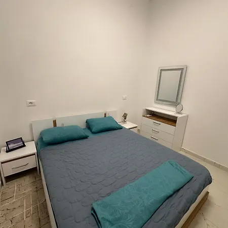 Ori-apartament Albania Апартаменты Голем