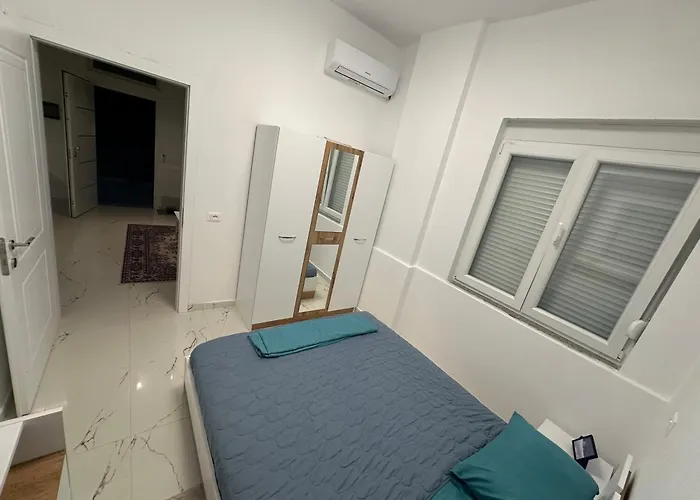 Ori-apartament Albania * Golem (Tirana)